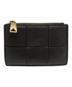 BOTTEGA VENETAボッテガベネタ）の古着「カセット ファスナーカードケース」｜ブラウン