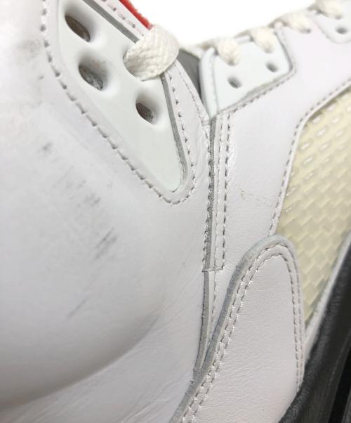 NIKE（ナイキ）NIKE (ナイキ) AIR JORDAN 5 RETRO ホワイト サイズ:US9/UK8/EUR42.5/CM27の古着・服飾アイテム