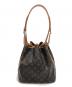 LOUIS VUITTON (ルイ ヴィトン) モノグラム プチノエ ショルダーバッグ ブラウン：94000円