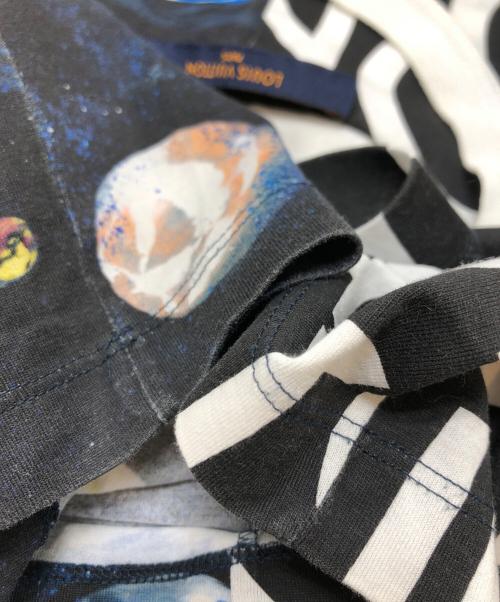 LOUIS VUITTON（ルイ ヴィトン）LOUIS VUITTON (ルイ ヴィトン) プリントTシャツ ブラック サイズ:Sの古着・服飾アイテム