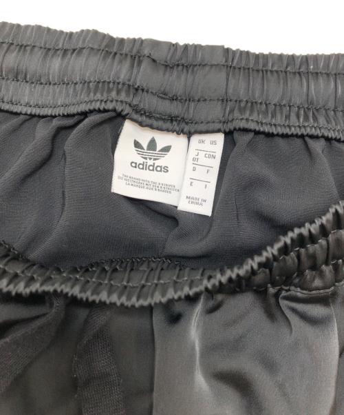 adidas Originals（アディダスオリジナル）adidas Originals (アディダスオリジナル) LONG SATIN SKIRT（ロングサテンスカート） ブラック サイズ:OTの古着・服飾アイテム