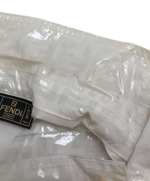FENDI JEANS（フェンディ ジーンズ）FENDI jeans (フェンディ ジーンズ) ズッカ柄PVCコート ホワイト サイズ:36の古着・服飾アイテム