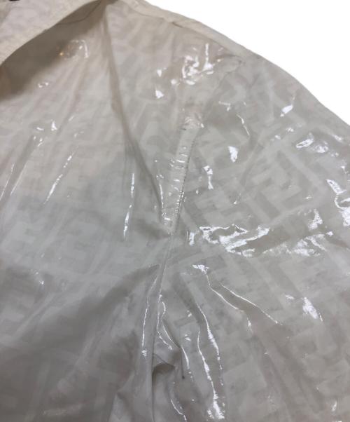 FENDI JEANS（フェンディ ジーンズ）FENDI jeans (フェンディ ジーンズ) ズッカ柄PVCコート ホワイト サイズ:36の古着・服飾アイテム