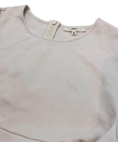 YORI（ヨリ）YORI (ヨリ) ぬくぬくティアードフリルブラウス アイボリー サイズ:38の古着・服飾アイテム