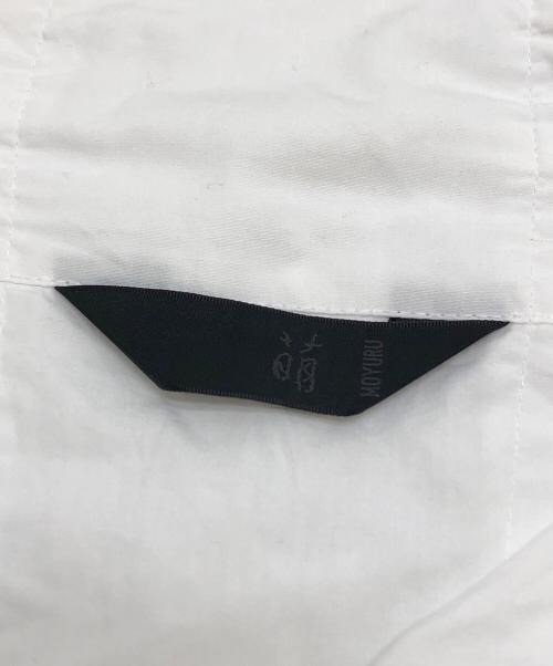 MOYURU（モユル）MOYURU (モユル) アシンメトリー変形シャツ ホワイト サイズ:M～Lの古着・服飾アイテム