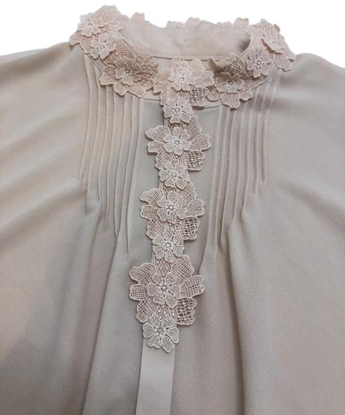 ANAYI（アナイ）ANAYI (アナイ) フラワーブラウス ベージュ サイズ:38の古着・服飾アイテム