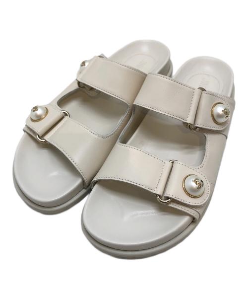 JIMMY CHOO（ジミーチュウ）JIMMY CHOO (ジミーチュウ) FAYENCE SANDAL ホワイト サイズ:36の古着・服飾アイテム