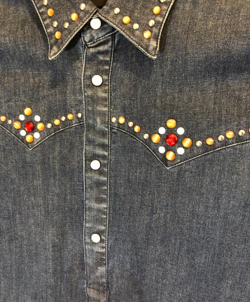 DSQUARED2（ディースクエアード）DSQUARED2 (ディースクエアード) スタッズデニムシャツ インディゴ サイズ:12Yの古着・服飾アイテム