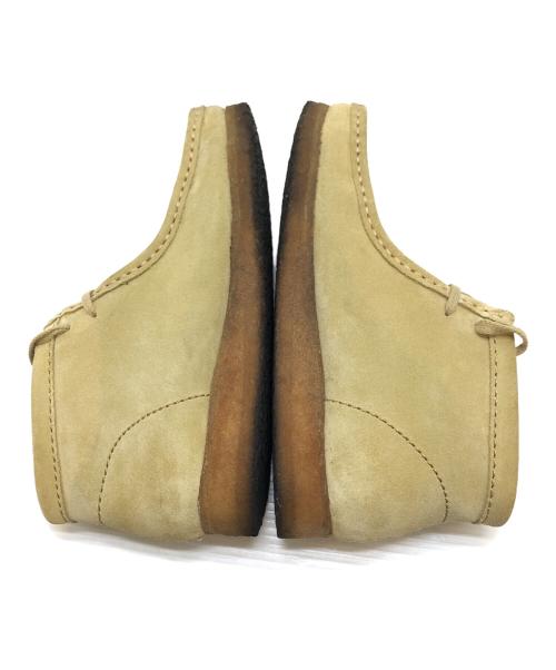 CLARKS（クラークス）CLARKS (クラークス) ワラビーブーツ ベージュ サイズ:42の古着・服飾アイテム
