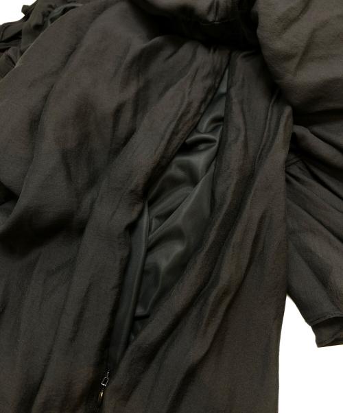 AKTE（アクテ）AKTE (アクテ) フリルブラウスワンピース ブラック サイズ:F 未使用品の古着・服飾アイテム