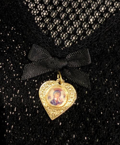 D&G（ディーアンドジー）D&G (ディーアンドジー) チャーム付きメッシュニット ブラック サイズ:28の古着・服飾アイテム