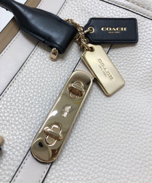 COACH（コーチ）COACH (コーチ) 2WAYハンドバッグ アイボリーの古着・服飾アイテム