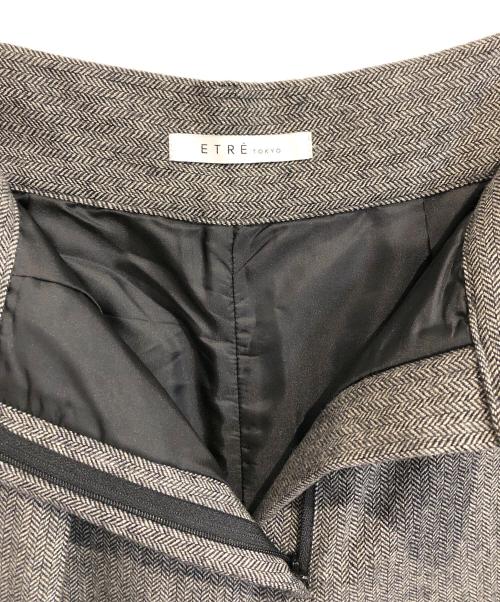 ETRE TOKYO（エトレトウキョウ）ETRE TOKYO (エトレトウキョウ) タック入りワイドパンツ グレー サイズ:Mの古着・服飾アイテム