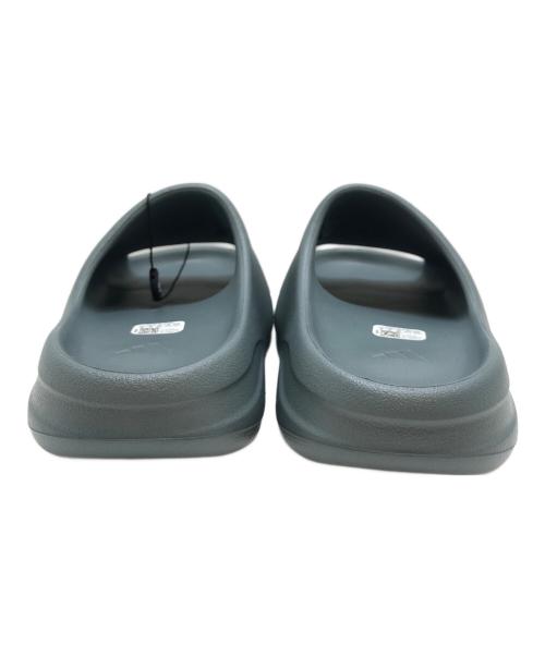 adidas（アディダス）adidas (アディダス) YEEZY SLIDE グリーン サイズ:US9/UK9/FR43/JP26.5の古着・服飾アイテム