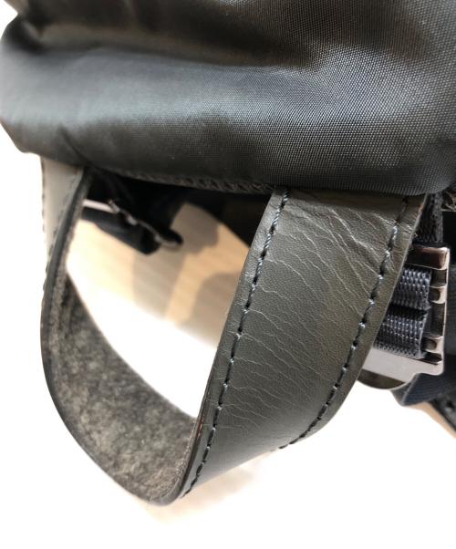 MAKAVELIC（マキャベリック）MAKAVELIC (マキャベリック) SUPERIORITY BIND UP BACKPACK ネイビーの古着・服飾アイテム