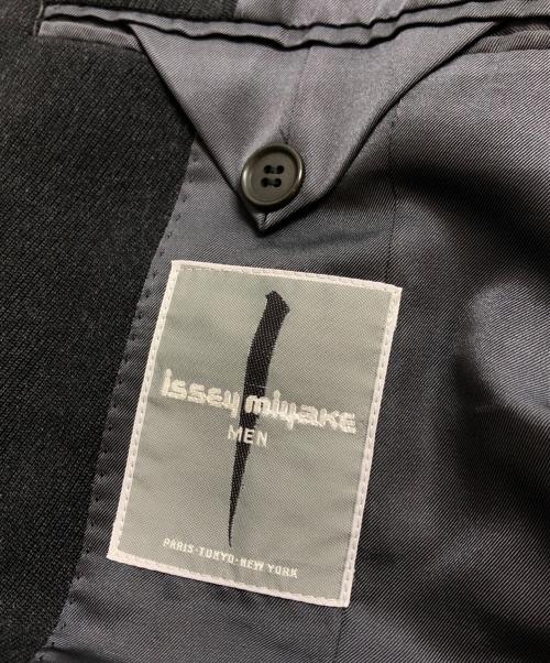 ISSEY MIYAKE MEN（イッセイミヤケメン）ISSEY MIYAKE MEN (イッセイミヤケメン) ピークドラペルダブルジャケット ブラック サイズ:Mの古着・服飾アイテム