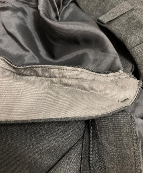 ISSEY MIYAKE MEN（イッセイミヤケメン）ISSEY MIYAKE MEN (イッセイミヤケメン) 2タックパンツ グレー サイズ:Mの古着・服飾アイテム