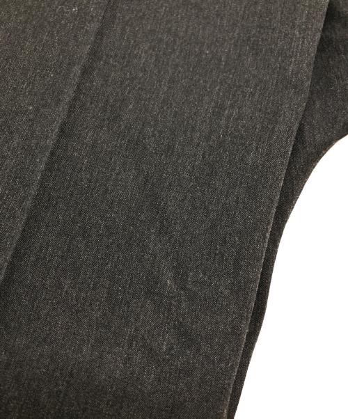 ISSEY MIYAKE MEN（イッセイミヤケメン）ISSEY MIYAKE MEN (イッセイミヤケメン) 2タックパンツ グレー サイズ:Mの古着・服飾アイテム