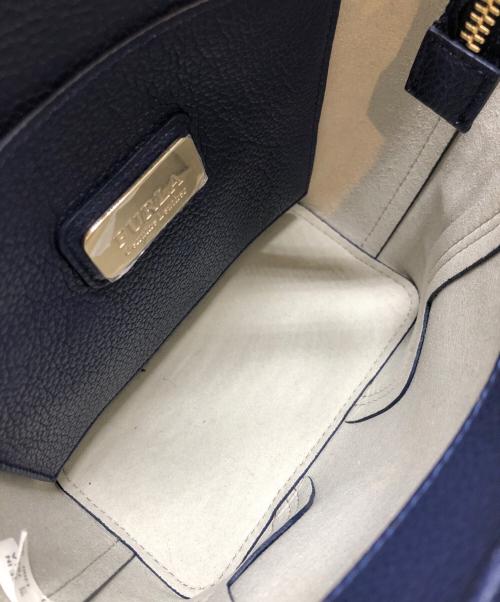 FURLA（フルラ）FURLA (フルラ) PERLA MINI 2WAYバッグ ネイビーの古着・服飾アイテム