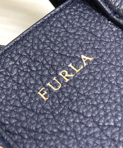 FURLA（フルラ）FURLA (フルラ) PERLA MINI 2WAYバッグ ネイビーの古着・服飾アイテム