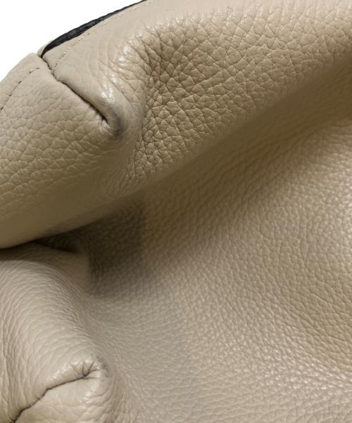 GIANNI CHIARINI（ジャンニ キアリーニ）GIANNI CHIARINI (ジャンニ キアリーニ) バッグ ベージュの古着・服飾アイテム