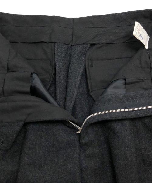 COMME des GARCONS HOMME（コムデギャルソン オム）COMME des GARCONS HOMME (コムデギャルソン オム) ウールパンツ グレー サイズ:Mの古着・服飾アイテム