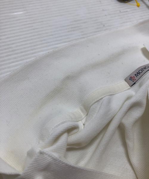 MONCLER（モンクレール）MONCLER (モンクレール) ポロシャツ ホワイト サイズ:Sの古着・服飾アイテム