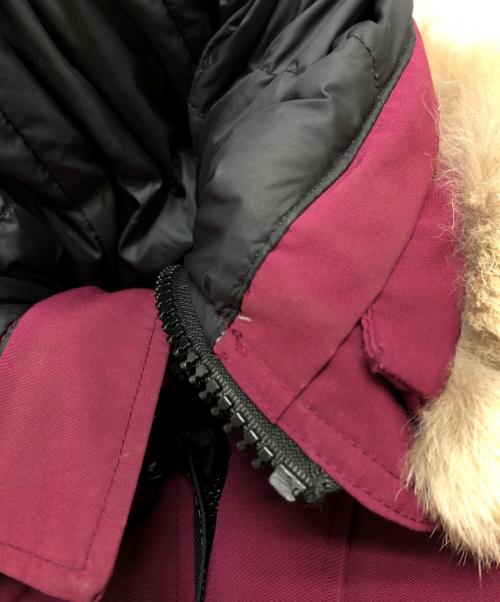 CANADA GOOSE（カナダグース）CANADA GOOSE (カナダグース) LABRADOR ダウンジャケット ボルドー サイズ:Mの古着・服飾アイテム