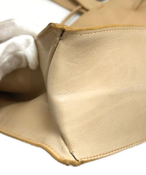 GUCCI（グッチ）GUCCI (グッチ) レザーハンドバッグ ベージュの古着・服飾アイテム