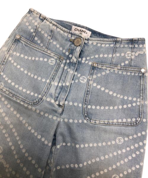 CHANEL（シャネル）CHANEL (シャネル) パールデザイン総柄デニムパンツ インディゴ サイズ:34の古着・服飾アイテム