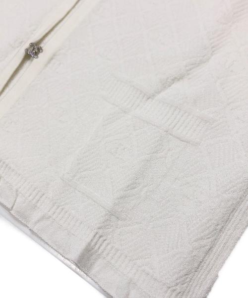 CHANEL（シャネル）CHANEL (シャネル) ココボタンニットカーディガン ホワイト サイズ:38の古着・服飾アイテム
