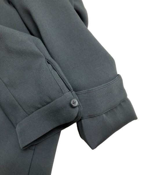 NO CONTROL AIR（ノーコントロールエアー）no control air (ノーコントロールエアー) デッドエアポリエステル高密度バックサテンスタンドカラーワンピース ブラック サイズ:38の古着・服飾アイテム