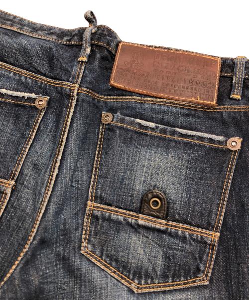 DSQUARED2（ディースクエアード）DSQUARED2 (ディースクエアード) ダメージ加工デニムパンツ インディゴ サイズ:44の古着・服飾アイテム