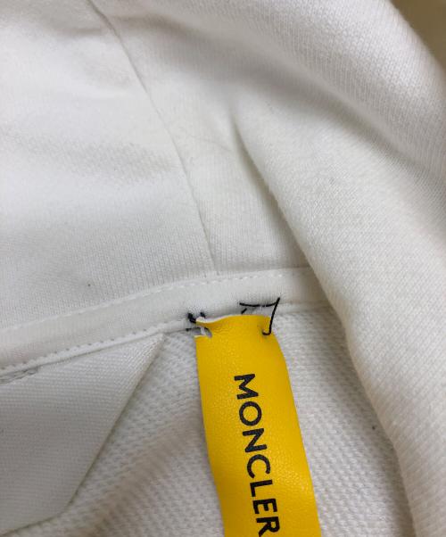 MONCLER（モンクレール）MONCLER (モンクレール) MAGLIAプルオーバーパーカー ホワイト サイズ:Sの古着・服飾アイテム