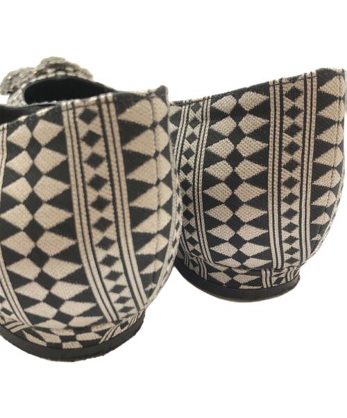 Manolo Blahnik（マノロブラニク）Manolo Blahnik (マノロブラニク) ハンギシフラットシューズ ブラック サイズ:34の古着・服飾アイテム