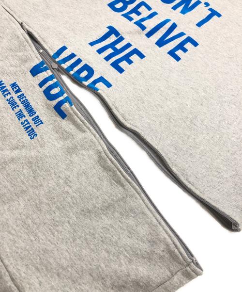 MAISON SPECIAL（メゾンスペシャル）MAISON SPECIAL (メゾンスペシャル) 2way Vibe Crew Neck Sweat グレー サイズ:Freeの古着・服飾アイテム