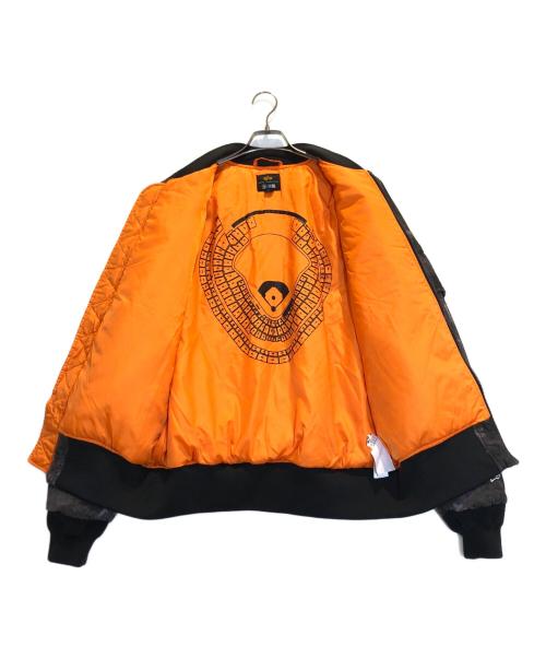 ALPHA INDUSTRIES（アルファインダストリーズ）ALPHA INDUSTRIES (アルファインダストリーズ) New Era (ニューエラ) New York Yankees MLB X Alpha Black Bomber Jacket ブラック サイズ:Mの古着・服飾アイテム