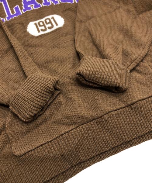 X-LARGE（エクストララージ）X-LARGE (エクストララージ) カレッジロゴニットプルオーバーフーディー ブラウン サイズ:Mの古着・服飾アイテム