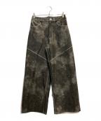 MAISON SPECIALメゾンスペシャル）の古着「Studs Vegan Leather Straight Pants」｜グレー