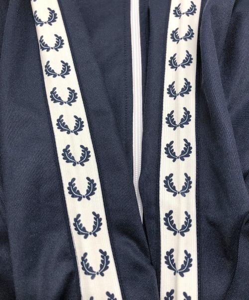 FRED PERRY（フレッドペリー）FRED PERRY (フレッドペリー) ロゴトラックジャケット ネイビー サイズ:Sの古着・服飾アイテム