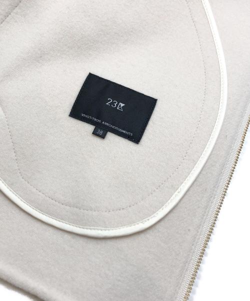 23区（ニジュウサンク）23区 (ニジュウサンク) ウールリバーショートブルゾン ホワイト サイズ:38の古着・服飾アイテム