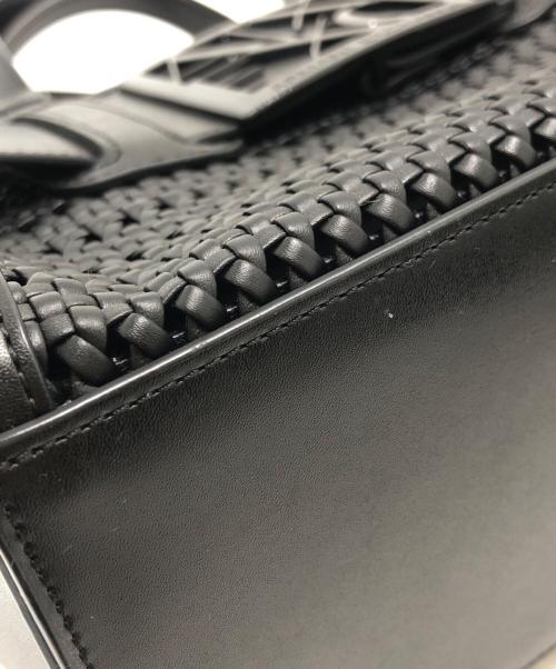 ARMANI EXCHANGE（アルマーニ エクスチェンジ）ARMANI EXCHANGE (アルマーニ エクスチェンジ) BOXロゴバックル ミニハンドバッグ ブラック サイズ:表記なしの古着・服飾アイテム