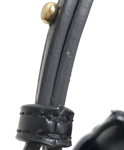 ARMANI EXCHANGE（アルマーニ エクスチェンジ）ARMANI EXCHANGE (アルマーニ エクスチェンジ) BOXロゴバックル ミニハンドバッグ ブラック サイズ:表記なしの古着・服飾アイテム