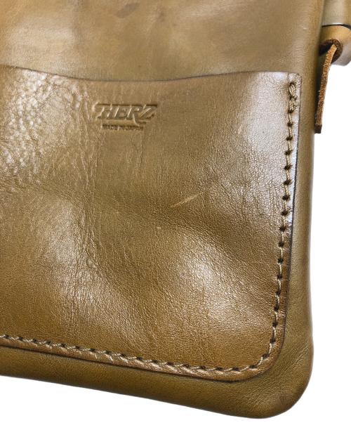 Herz（ヘルツ）Herz (ヘルツ) 2部屋サコッシュ ブラウンの古着・服飾アイテム