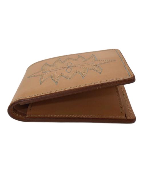 KC's LEATHER CRAFT（ケーシーズ）KC's LEATHER CRAFT (ケーシーズ) 2つ折り財布 ベージュの古着・服飾アイテム