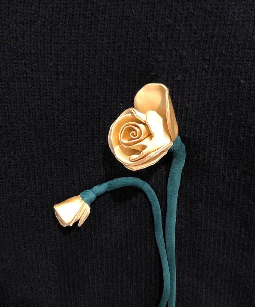 PRADA（プラダ）PRADA (プラダ) フラワーアップリケニット ブラック サイズ:40の古着・服飾アイテム