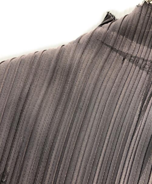 ISSEY MIYAKE FETE（イッセイミヤケフェット）ISSEY MIYAKE FETE (イッセイミヤケフェット) 総柄プリーツカットソー グレー サイズ:02の古着・服飾アイテム