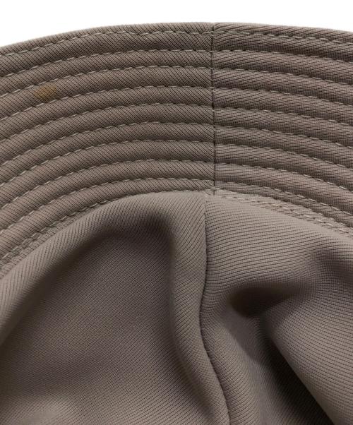 HERMES（エルメス）HERMES (エルメス) ジップポケットバケットハット ベージュの古着・服飾アイテム