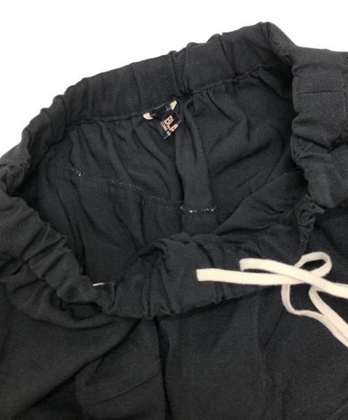 BLACK COMME des GARCONS（ブラックコムデギャルソン）BLACK COMME des GARCONS (ブラックコムデギャルソン) ティアードスカート ブラック サイズ:XSの古着・服飾アイテム