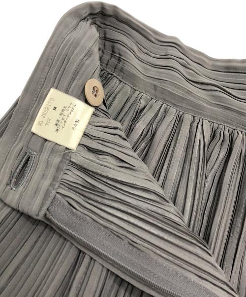 ISSEY MIYAKE（イッセイミヤケ）ISSEY MIYAKE (イッセイミヤケ) プリーツスカート グレー サイズ:Mの古着・服飾アイテム